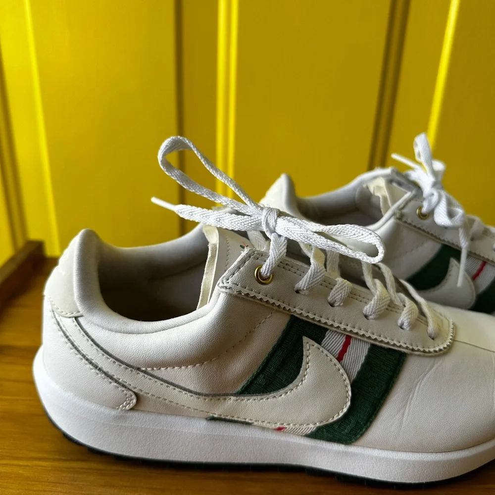 Nike White with Green Accents Golf Shoes ⛳️ - Picture 2 of 7